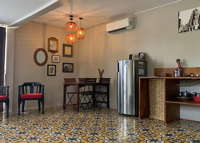Luna House Container Flat, Private Swimming Pool